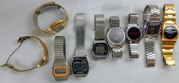 (9) LCD/LED QUARTZ WATCH LOT
