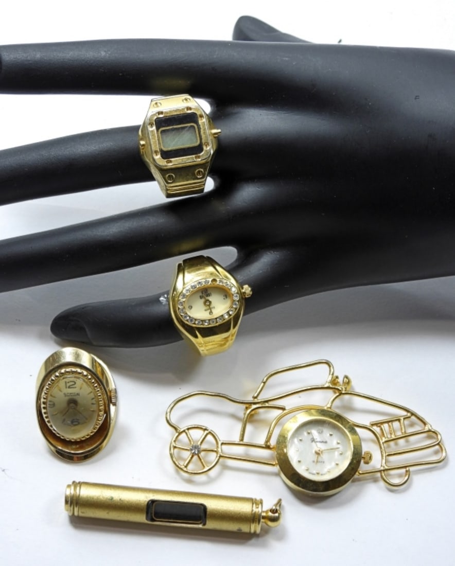 GOLD TONE WATCH JEWELRY LOT: Gold tone ornate watch jewerly, untested as to working or not, may need a new battery
