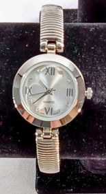 AVON LADIES QUARTZ WATCH