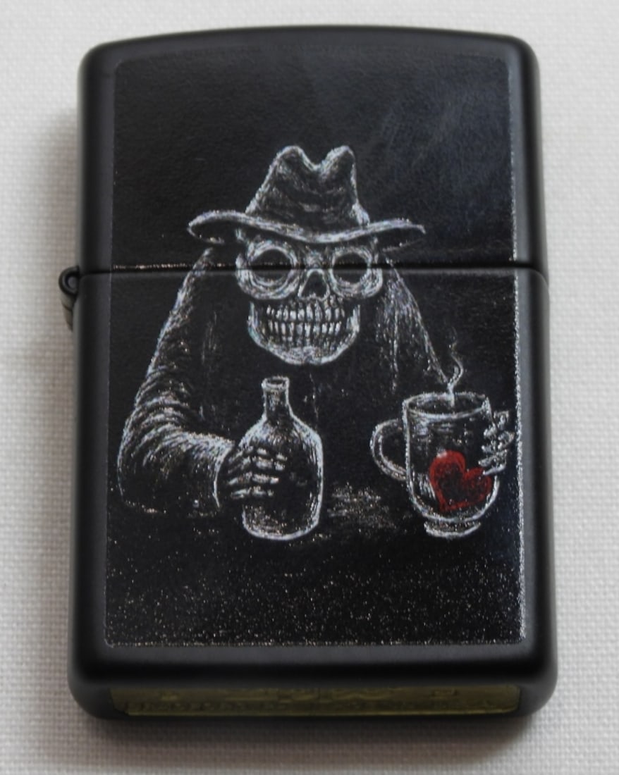 2021 SEALED BAR SKULL ZIPPO LIGTHER (1 of 4)