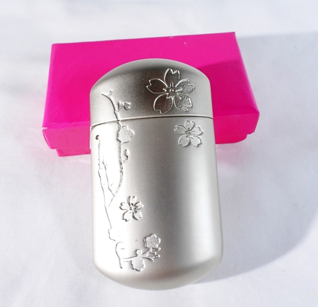 VINTAGE PORTABLE ASHTRAY: STILL SEALED IN BOX