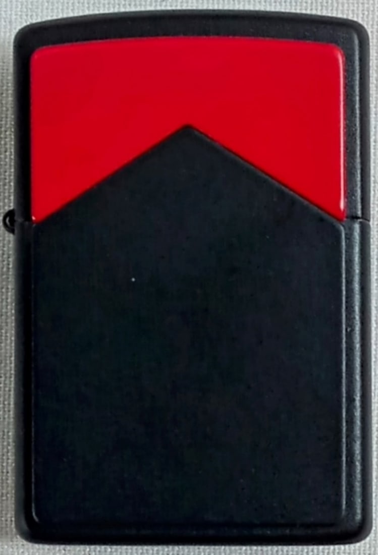 1997 UNFIRED MARLBORO RED ROOF ZIPPO: IN A ZIPPO BOX, UNFIRED