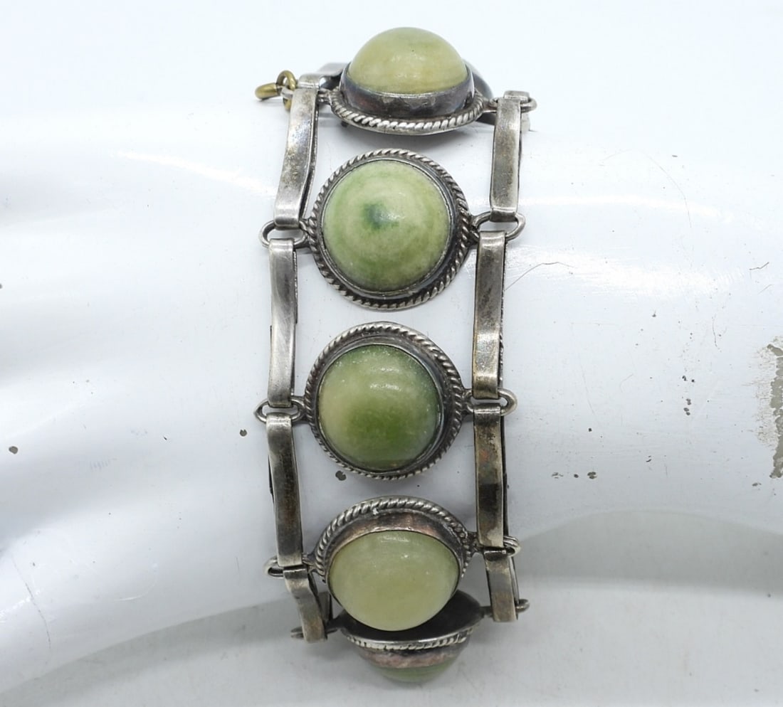 GREEN TURQUOISE 925 MEXICO BRACELET: GREEN TURQUOISE, STERLING BRACELET. 8". (34 DWT)