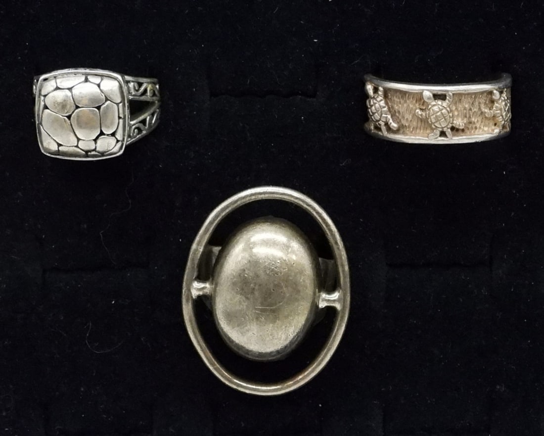 (3) STERLING FASHION RINGS: THREE STERLING FASHION RINGS. SIZES 8-11 (23 DWT)