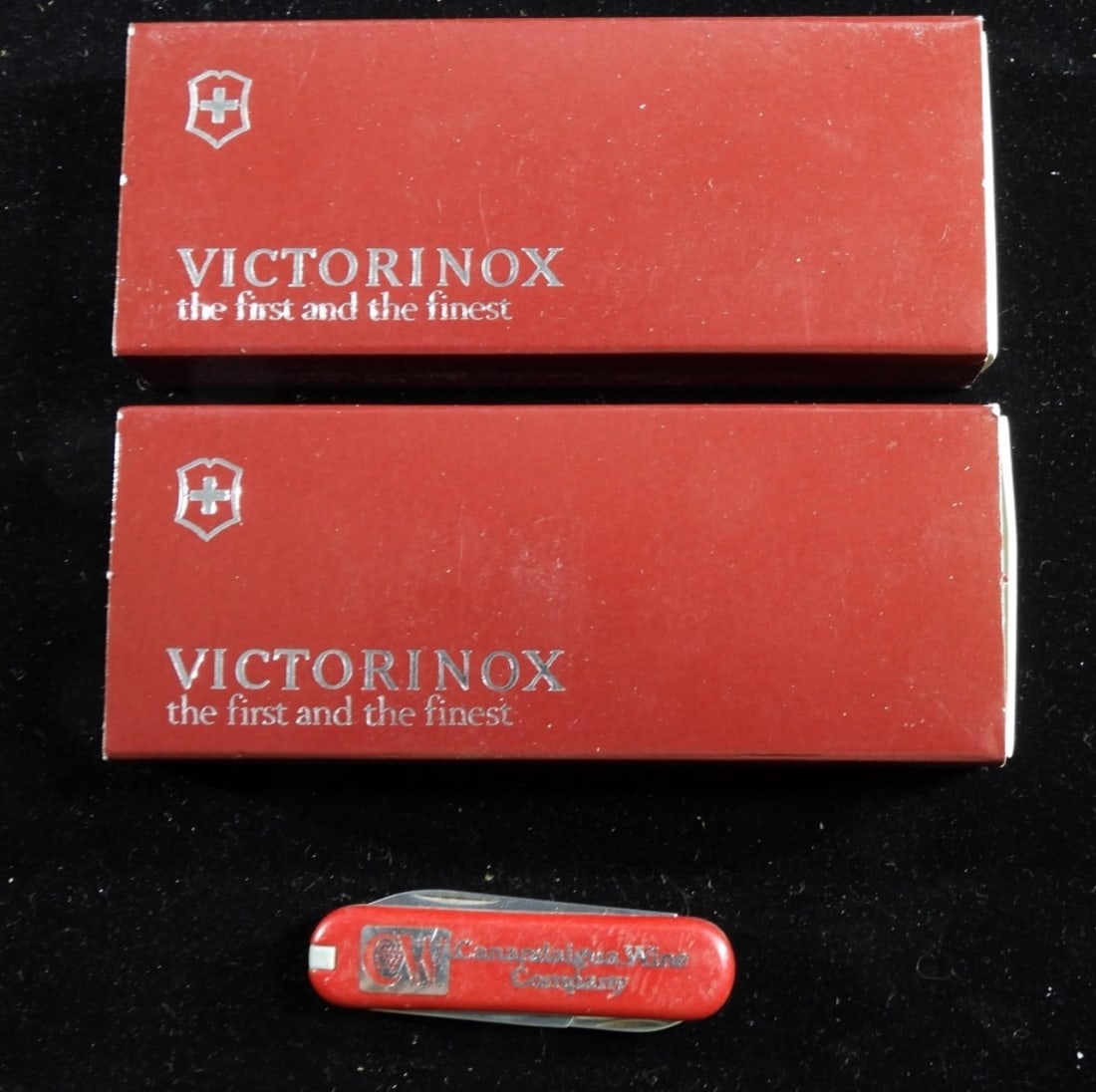 (3) 1984 Victorinox Swiss Army Rostofrei Knife: (2) Like new, still in box. The knife has Canandaigua Wine Company printed on it