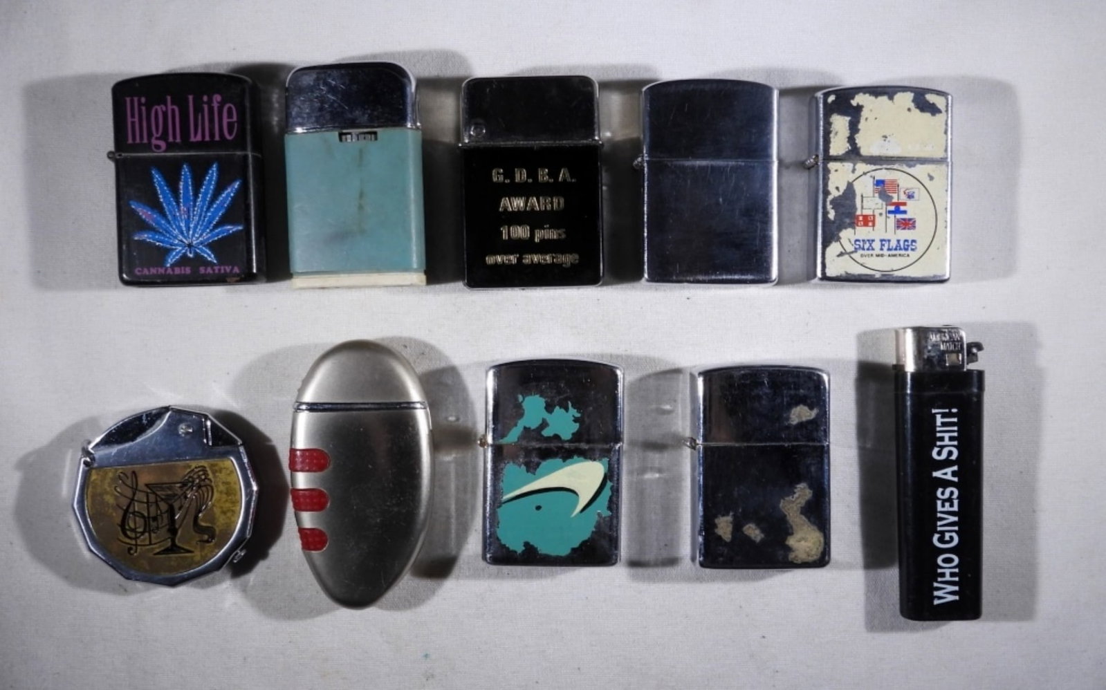 (10) Vintage Lighters: Ten vintage lighters, Continental, Ronson, Penguin & more