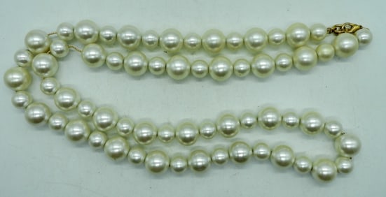 Giant Faux Pearl Beaded Necklace