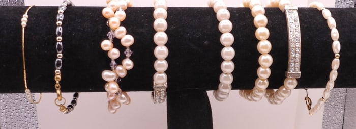8 Faux Pearls Bracelets
