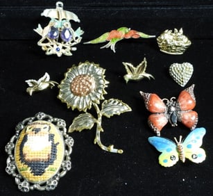 10 Mixed Lot Of Brooches