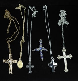 6 Crosses with 5 Chains