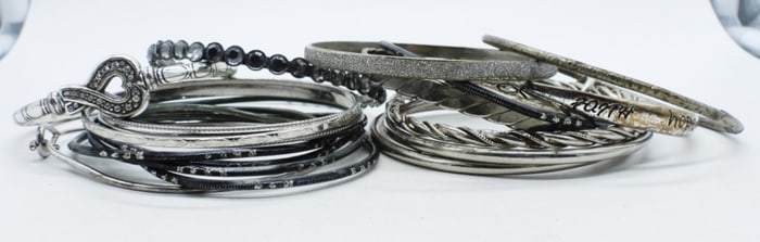 18 Variety Bangles
