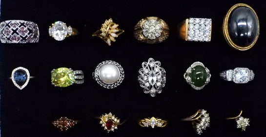 17 Fashion Women's Rings