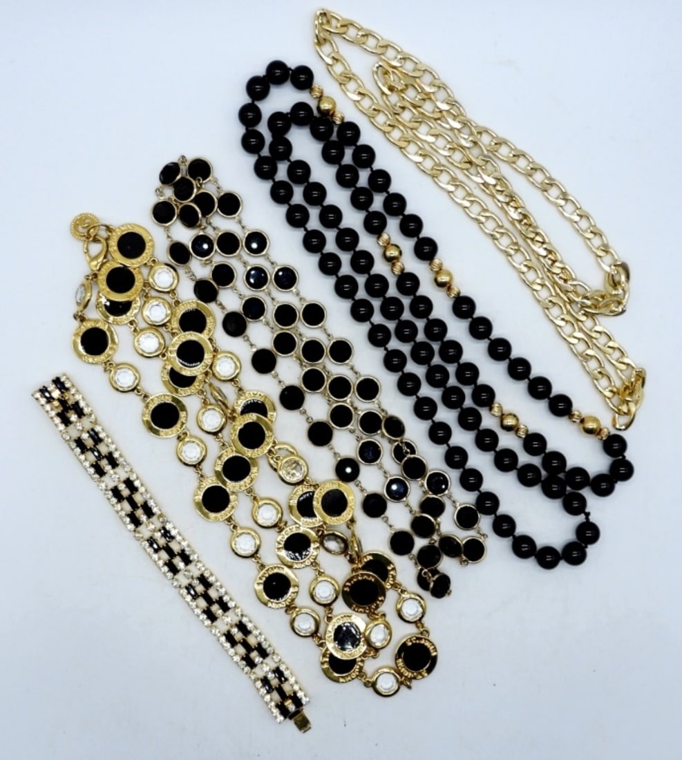 4 Black & Gold Tone Necklaces & 1 Bracelet: 4 Necklaces, lengths range from 15in to 19in. The bracelet is 7in long