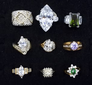 10 Women's Fashion Rings