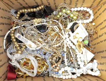 Medium Flat Rate Treasure Box