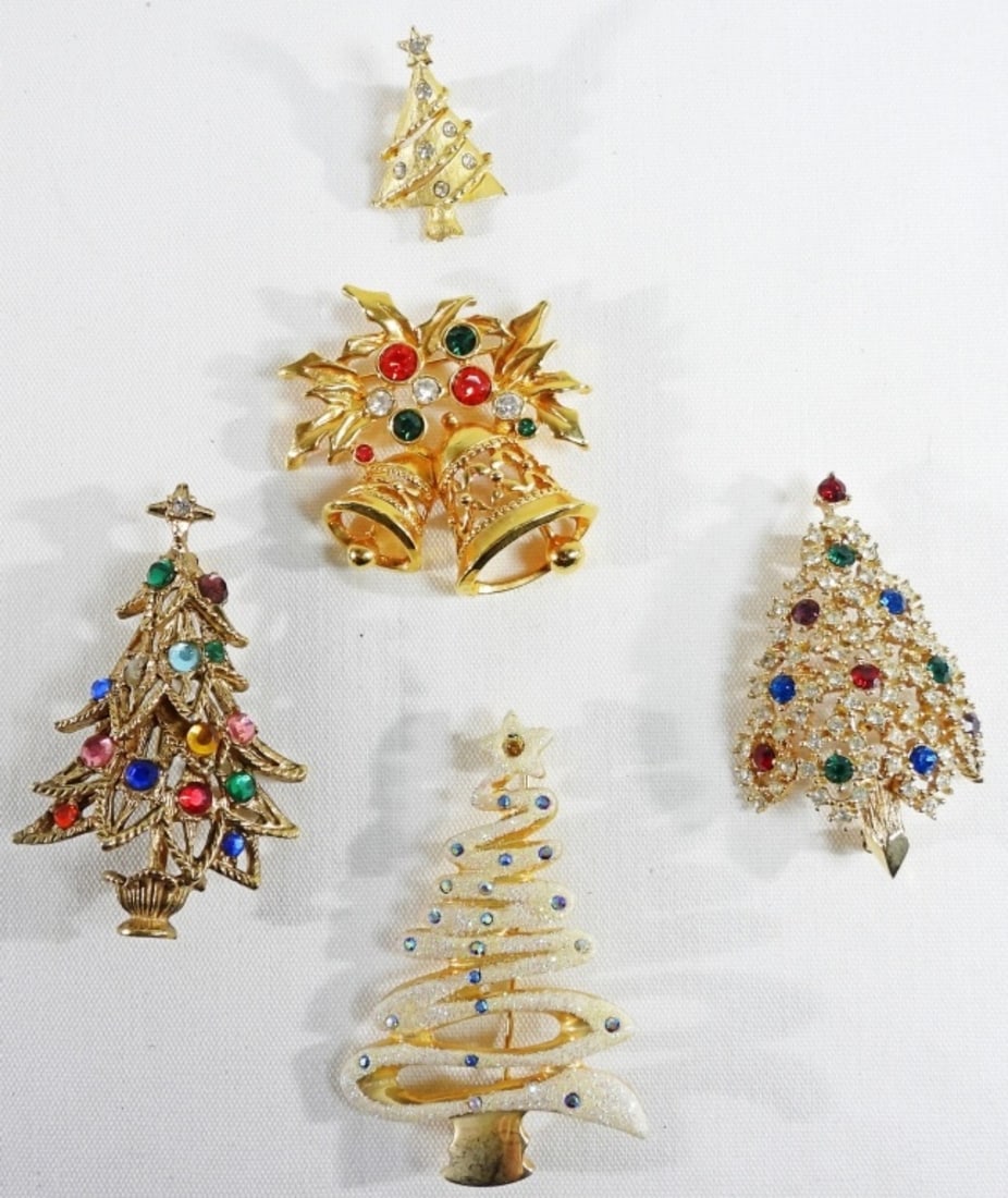 5 Christmas Pins: 5 Super Cute And Colorful Christmas Pins