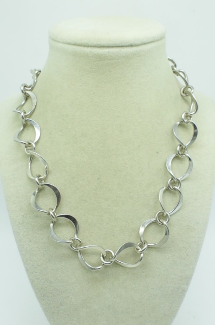 Mexico ATI Sterling Necklace: Sterling Mexico ATI necklace with toggle clasp. (35.6 dwt)