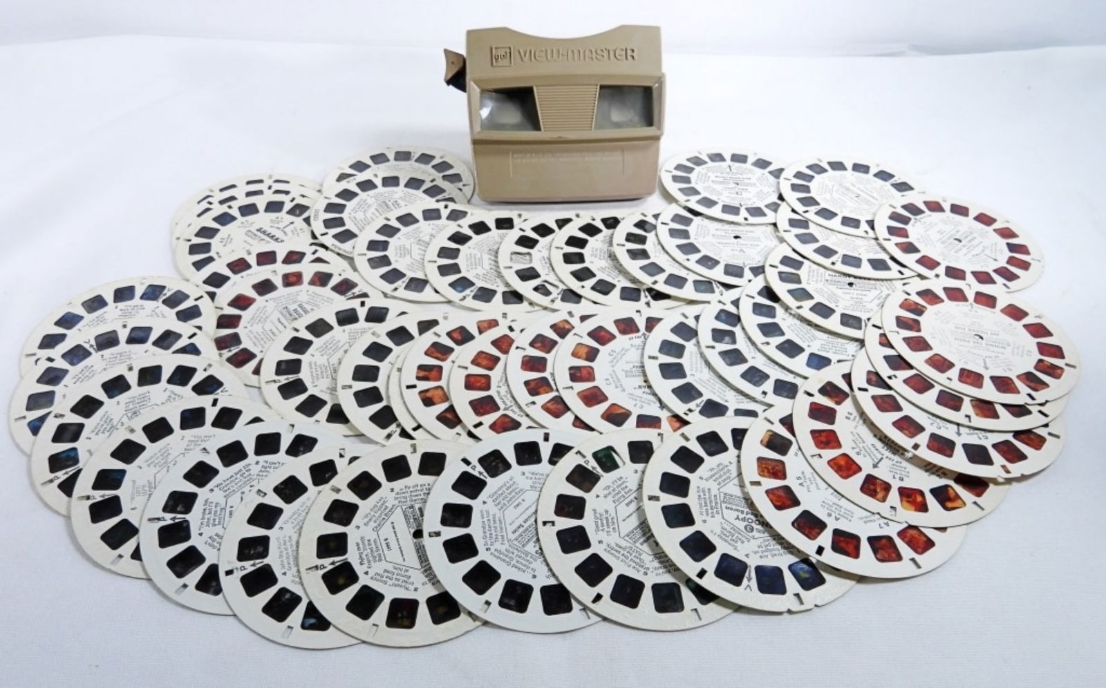 Vintage View Master GAF Model G With 45 Slides (1 of 7)