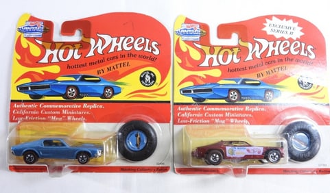 2- 1993 Hot Wheels Red Line Cars NIB