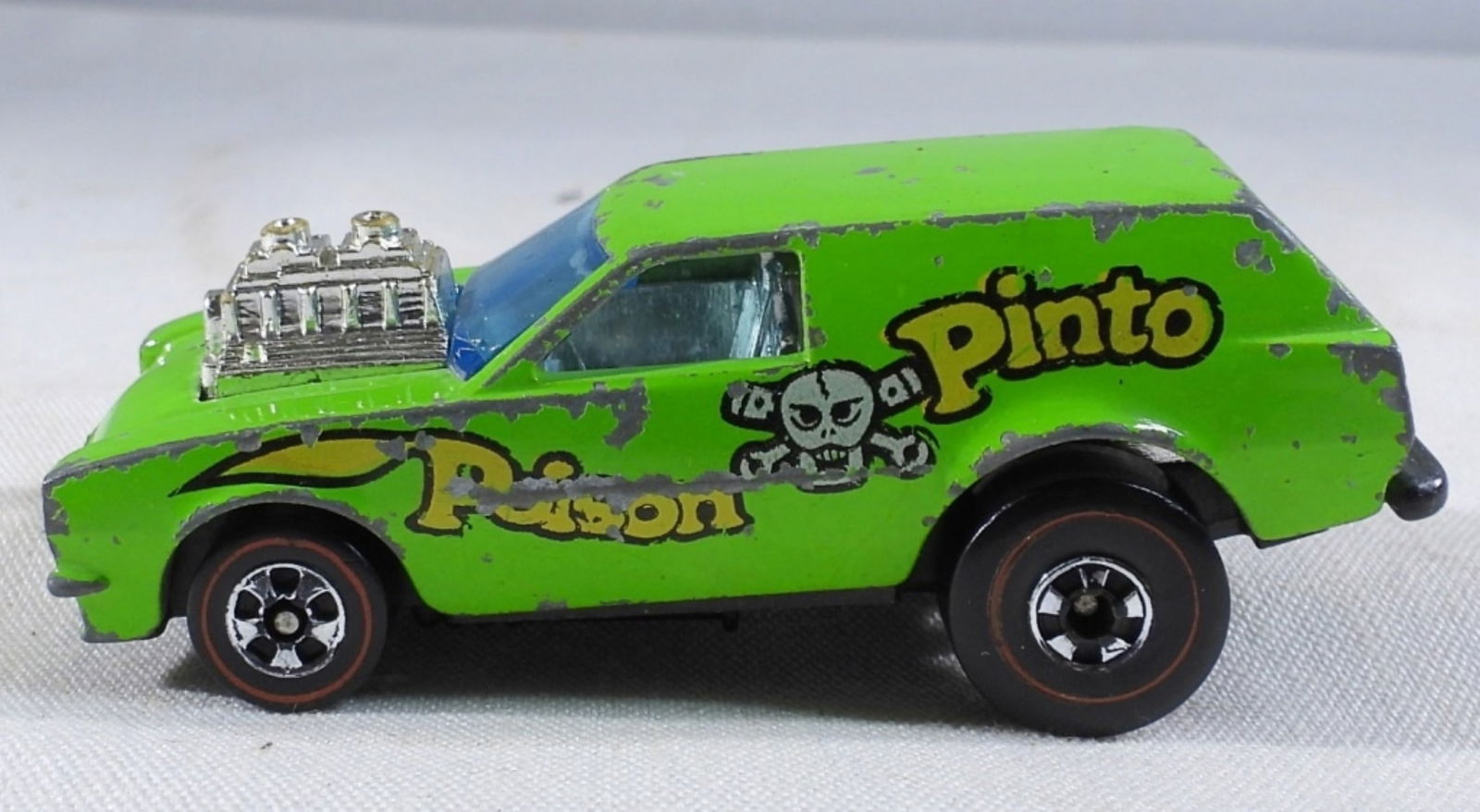 Hot Wheels Red line Poison Pinto: Chipping paint as pictures, Year 1975