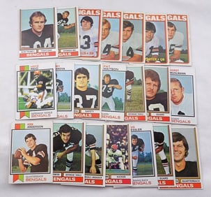 (21) 1970s Mixed Lot Of Bengals Cards