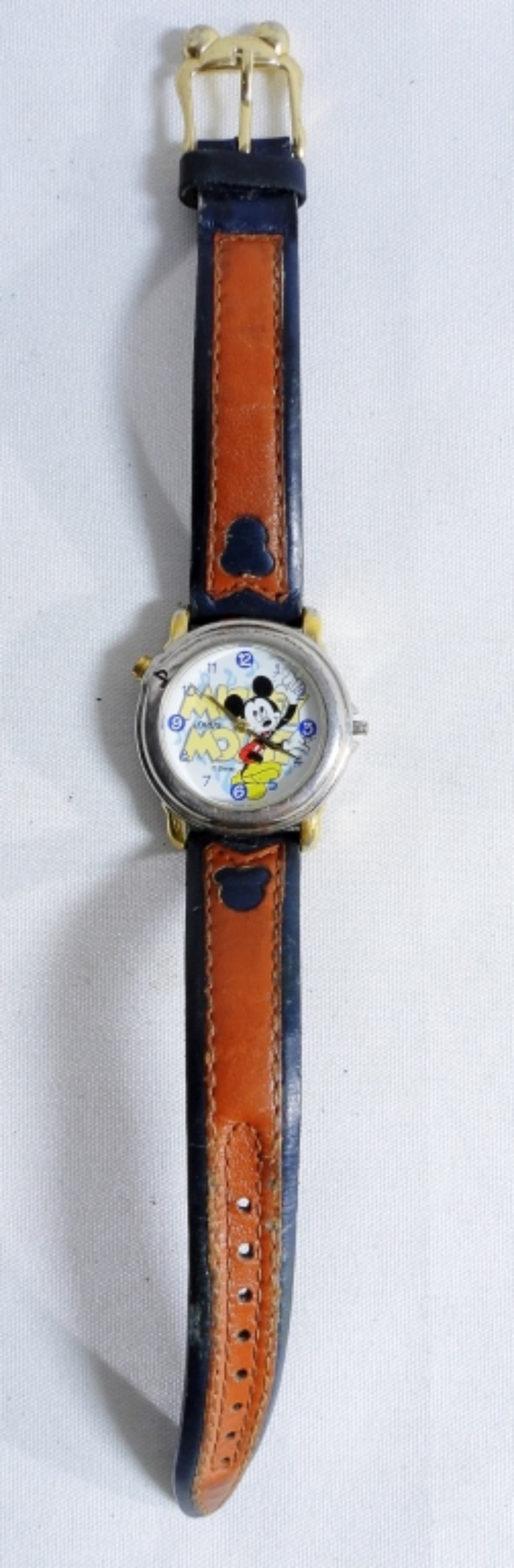 Disney Lorus Mickey Mouse Musical Watch (1 of 4)