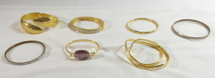 7 Woman's Bangles
