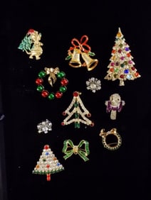 11 Christmas Theme Brooches