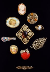 Mixed Vintage Brooch Lot