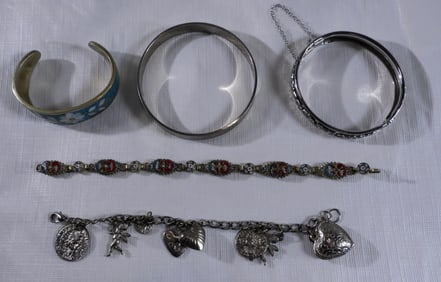 (5) Bracelets