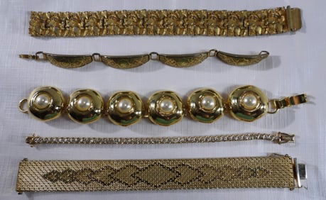 (5) Bracelets
