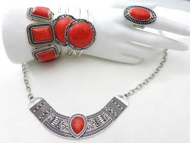 Women's Necklace, Bracelet & Ring Set