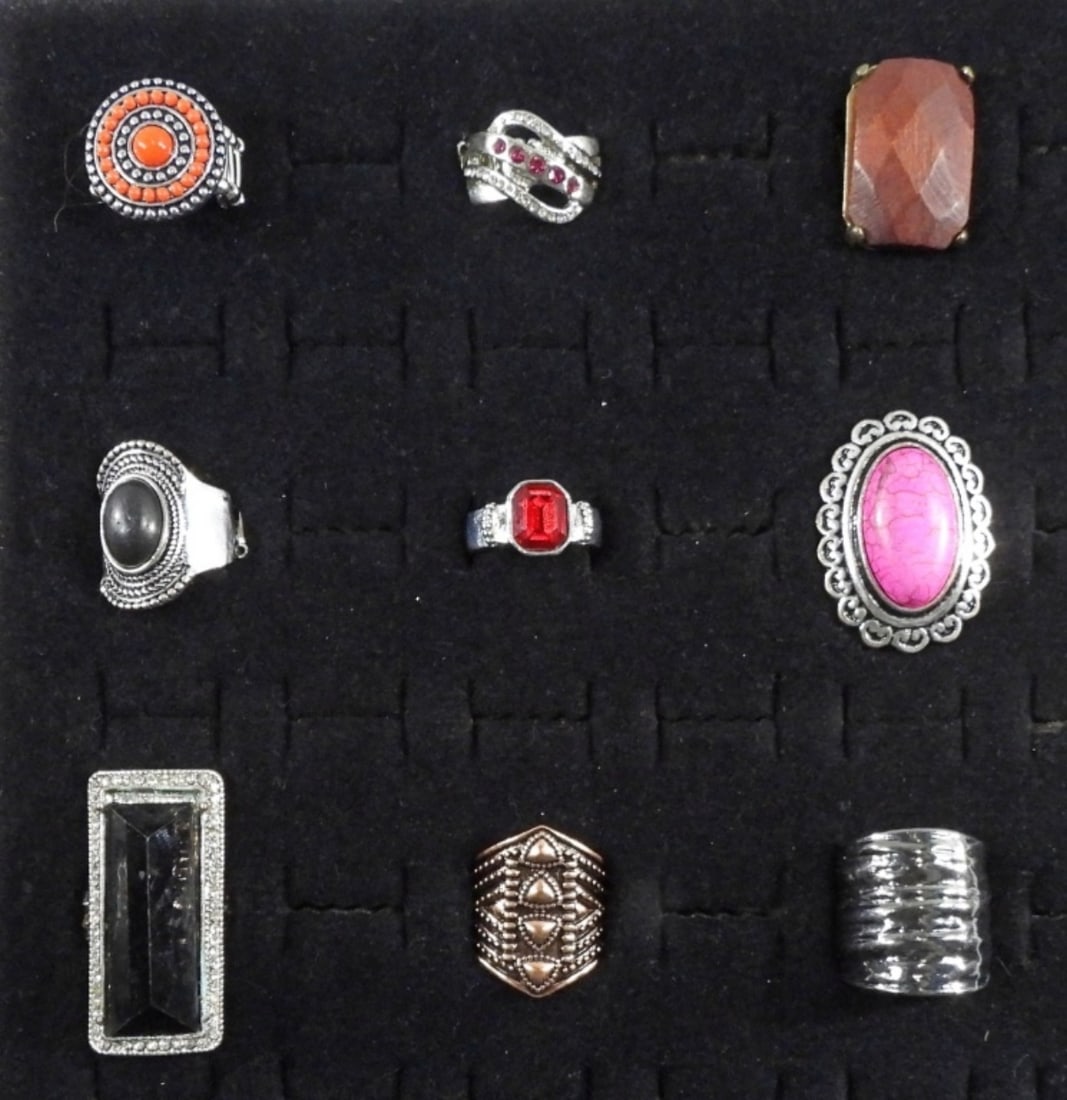 9 Stretchy Rings: All different colors and tones, All have stretchy bands