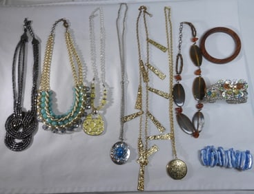 10 Chunky Necklaces and Bracelets