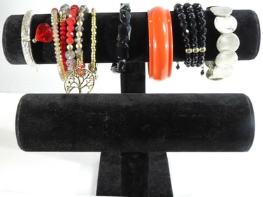6 Women's Bracelets