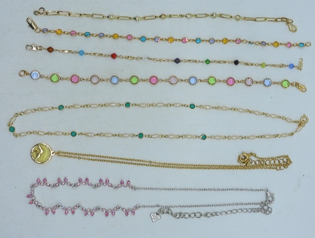 Lot of Dainty Necklaces & Bracelets: 3 dainty necklaces, all about 18", 4 pretty 8 1/2" bracelets