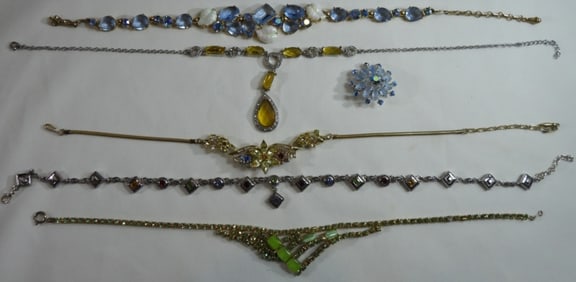 (5) Necklaces (1) Brooch