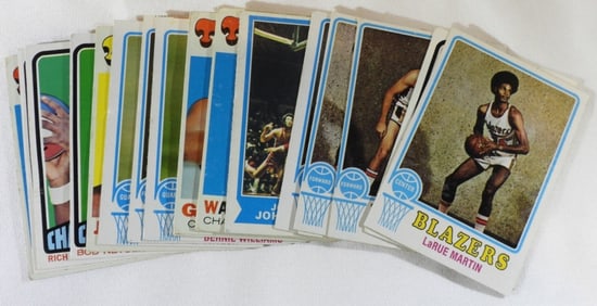 (20) Mixed Lot Of 1960s-70 Basketball Cards
