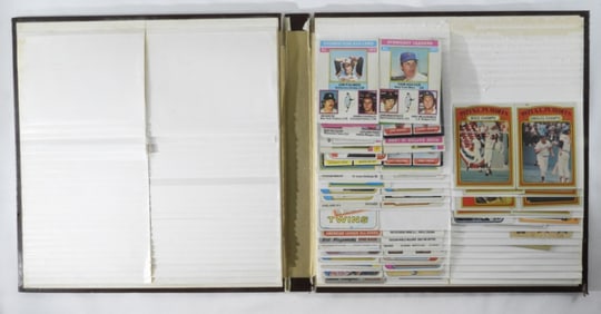 Mixed Lot Of Baseball Cards