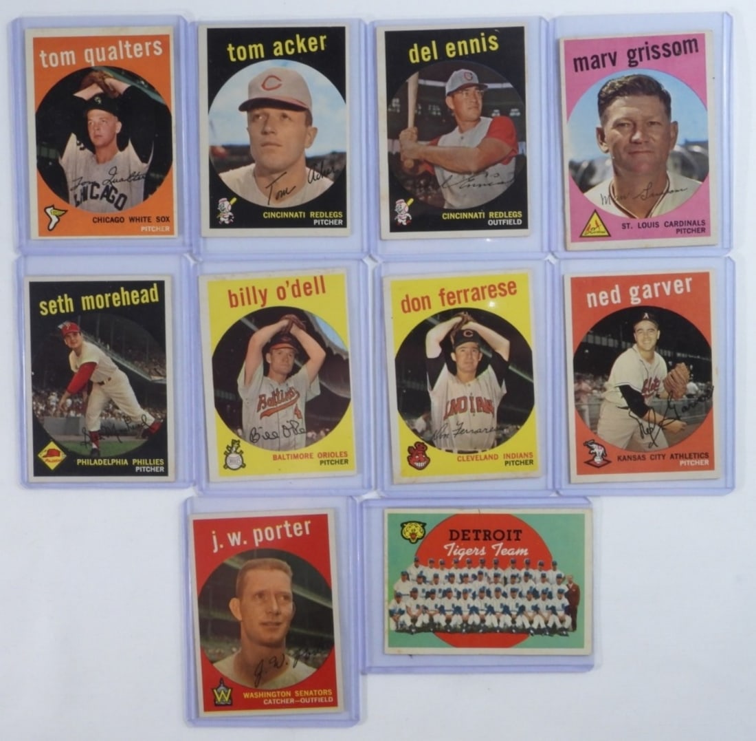 Mixed Lot Of 10 Baseball Cards (1 of 2)