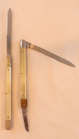 2 Fruit Knives Pearl Colored