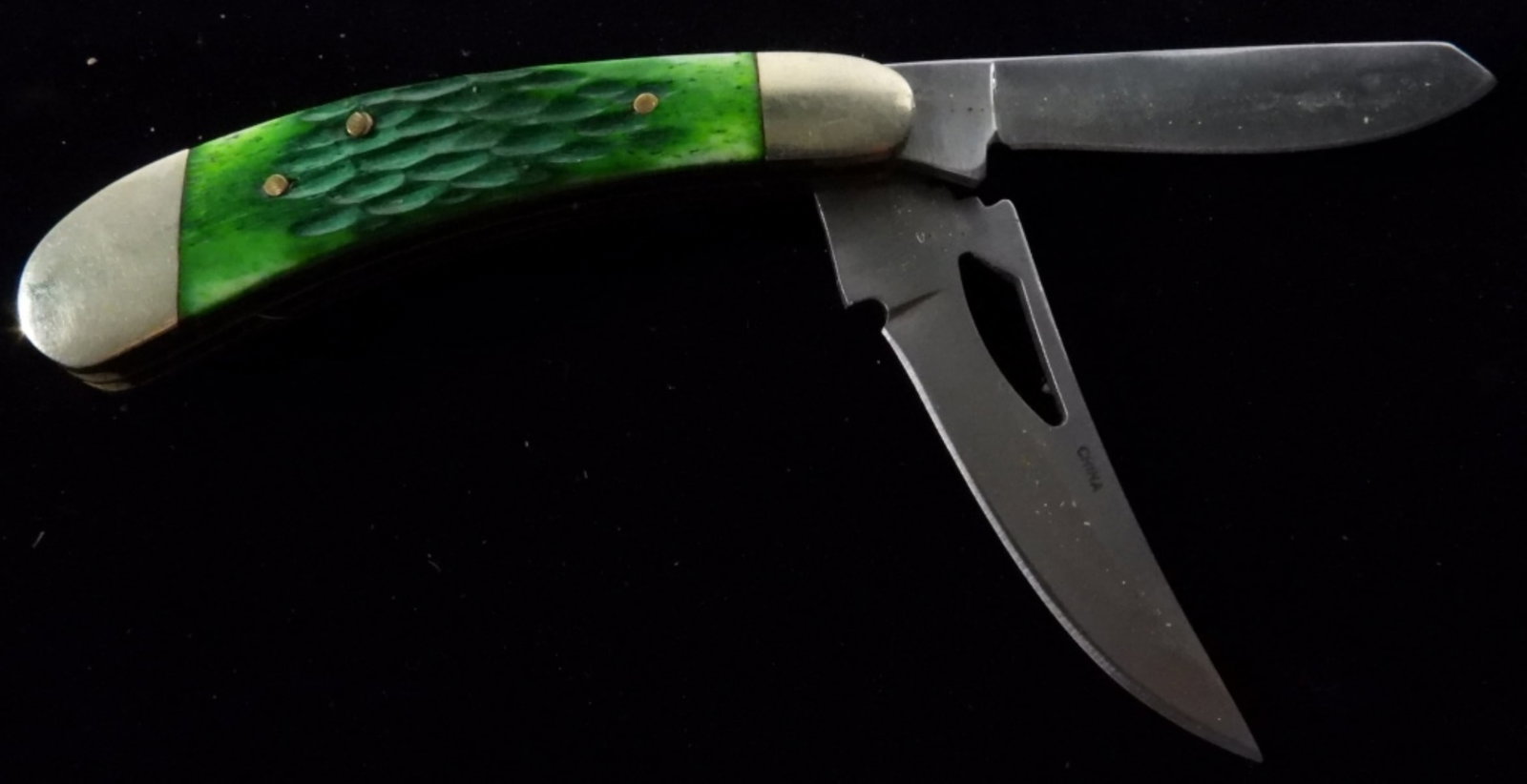 Frost Cutlery Two-Blade Pocket Knife: Green handle