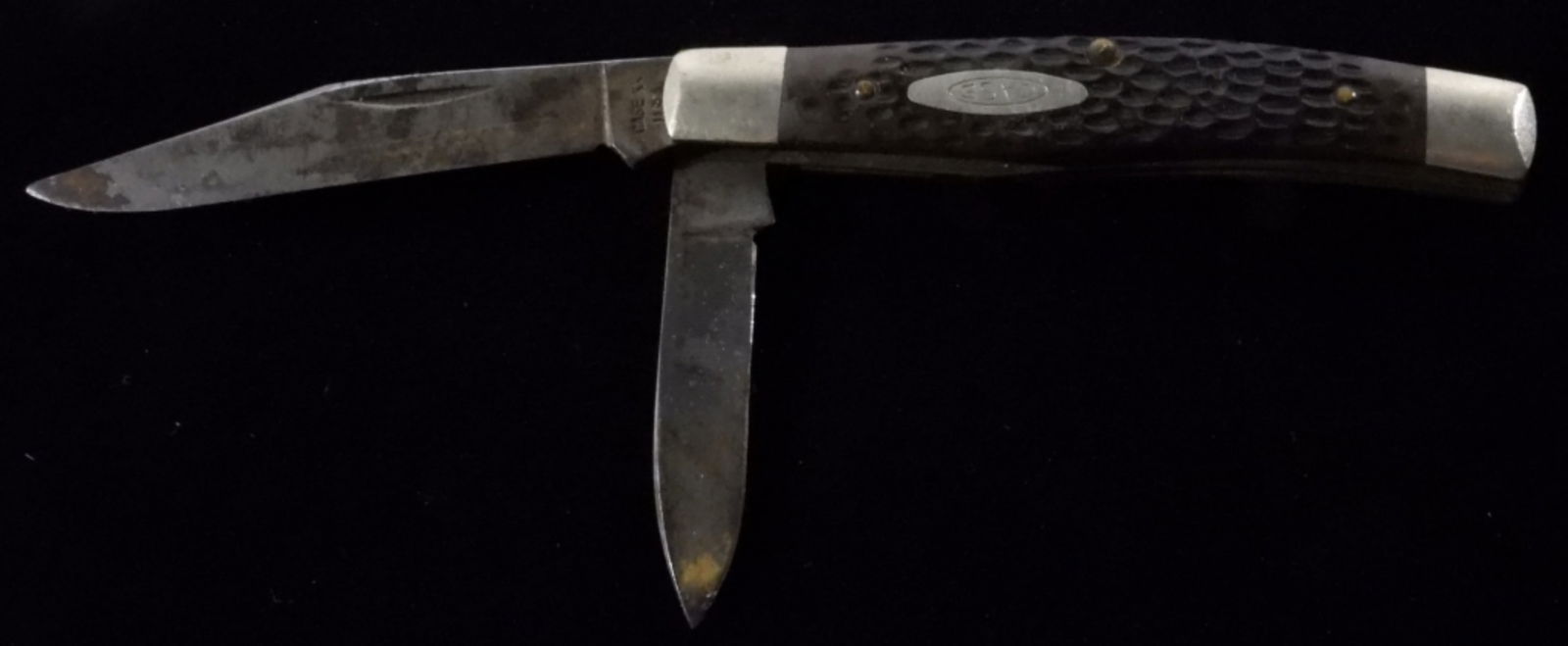 Case XX Two-Blade Pocket Knife: Used 6232 With a brown jagged bone handle