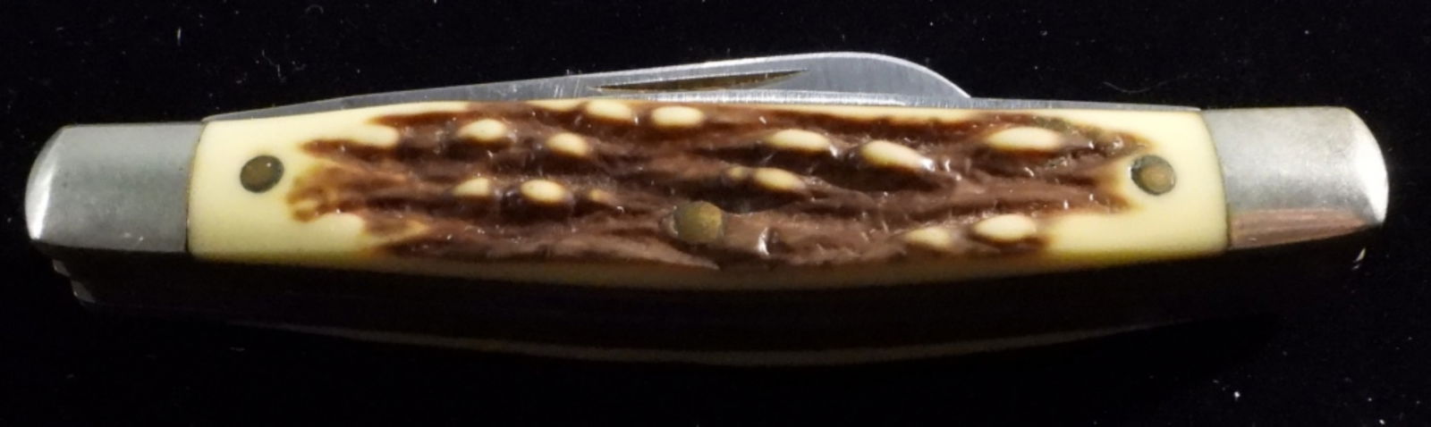 Uncle Henery Schrade+ Folding Knife (1 of 2)