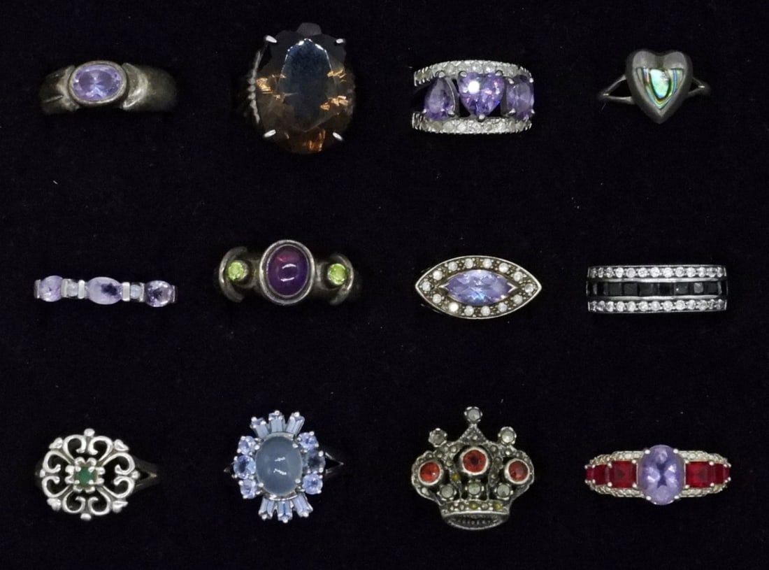 12 Fashion Rings 925, Amethyst, Quartz +: 12 Sterling Fashion Rings. Sizes 5-10. Amethyst, Smokey Quartz, Garnet, Abalone & more. (36 dwt)