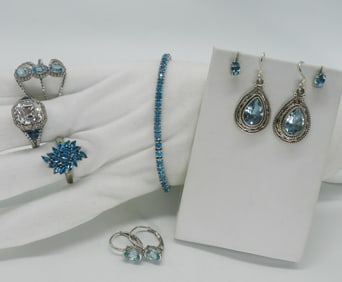 Judith Ripka 925 Ring & Lots of Blue Topaz