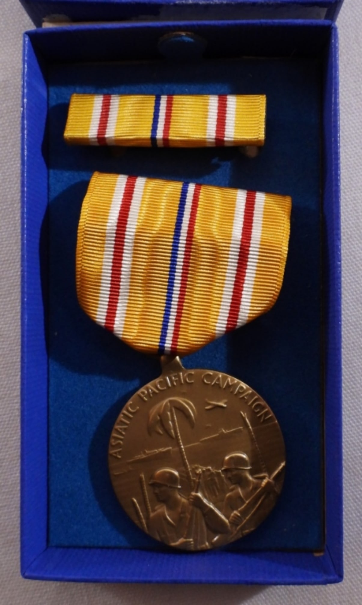 1941-1945 Asiatic-Pacific Campaign Medal: Vintage 1941-1945 Asiatic-Pacific Campaign Service Medal set