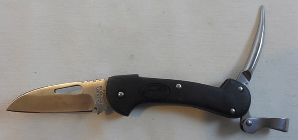 Myerchin Folding Knife With Marlin Spike