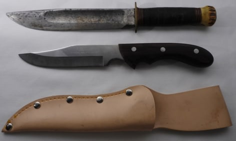 2 Fixed Blade Hunting Knives