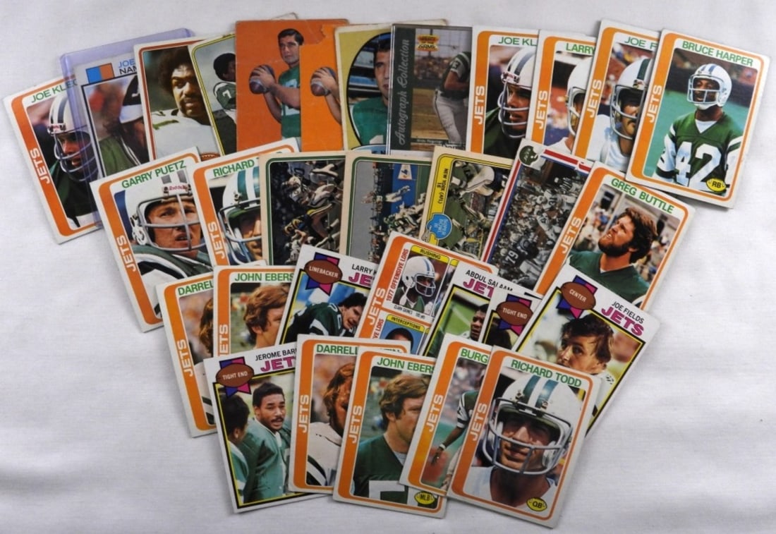 (31) Mixed Years of Jets Cards: Mixed conditions. May have duplicates. Mixed Years. Including Joe Namath, an autographed card of Don Maynard, Clark Gains, Richard Todd, and more